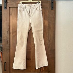 Pilcro off white boot cut jeans size 29.